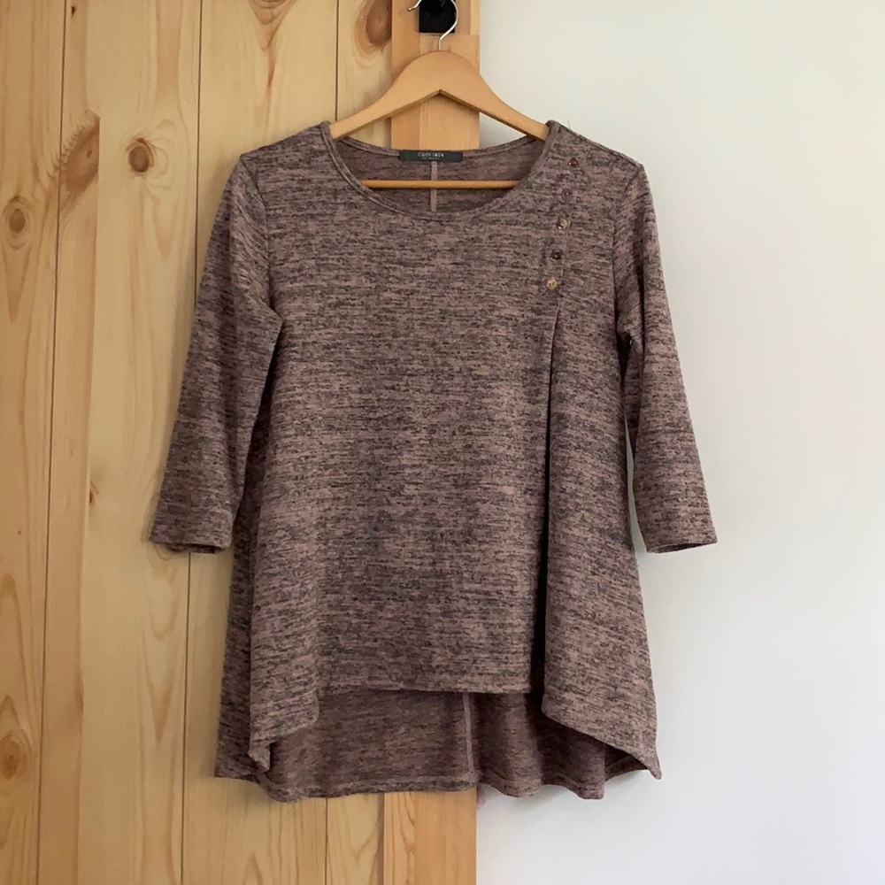 3/$25 🍉 Flare sweater size M